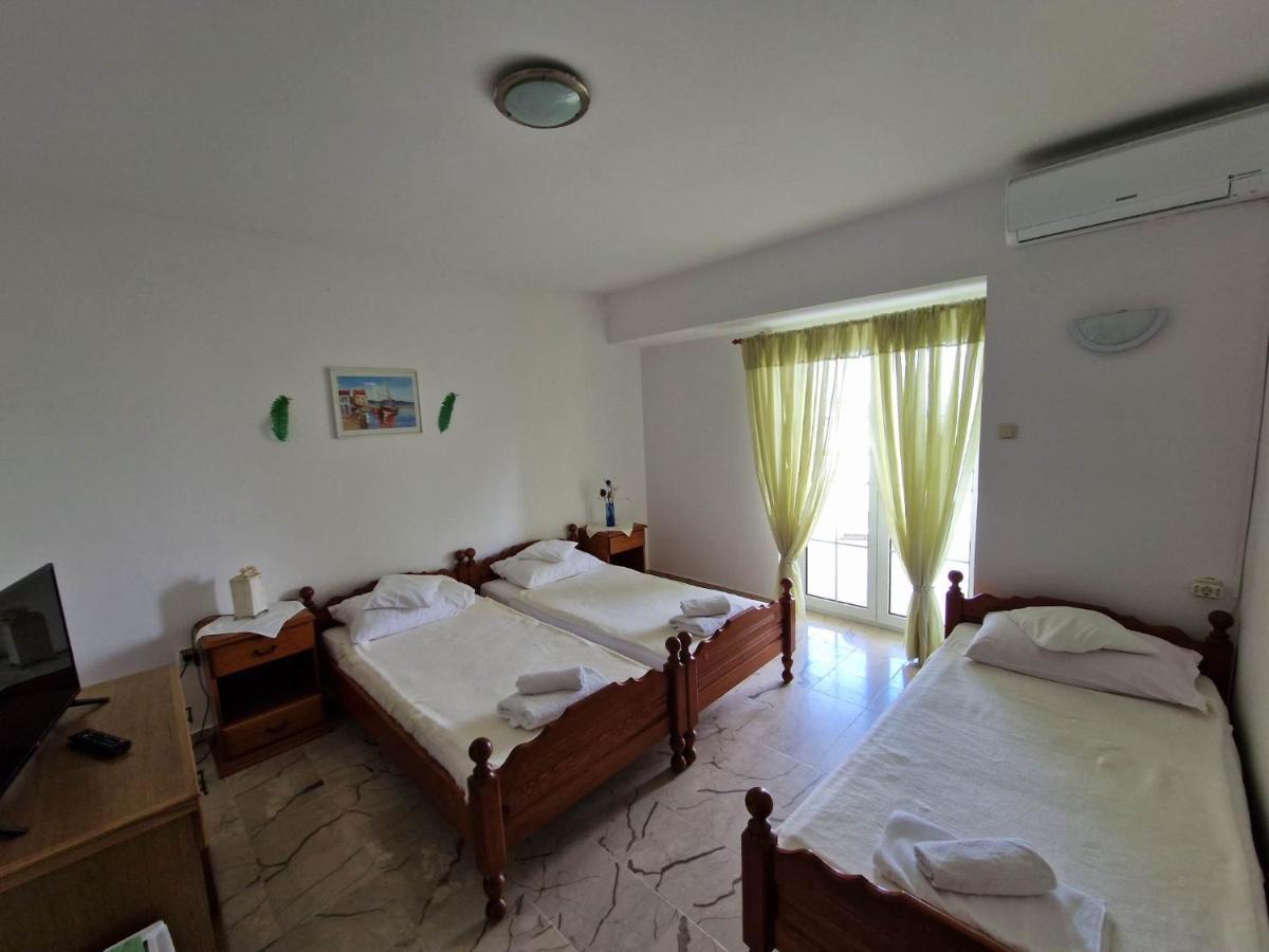 Villa Gabriel Паг Экстерьер фото